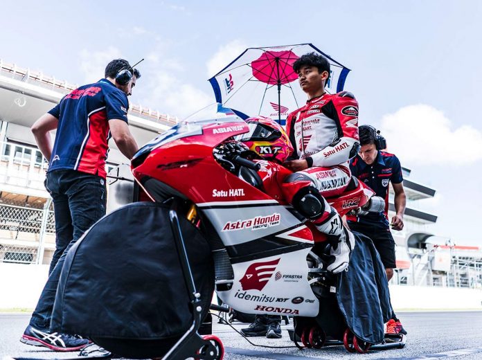 Selain Mario Suryo Aji, Ada Satu Rider Binaan AHRT Yang Tarung di MotoGP Catalunya 2024