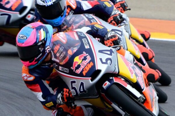 Cepat Beradaptasi, Veda Ega Pratama Start Dari Grid Keempat di Red Bull Rookies Cup Aragon!