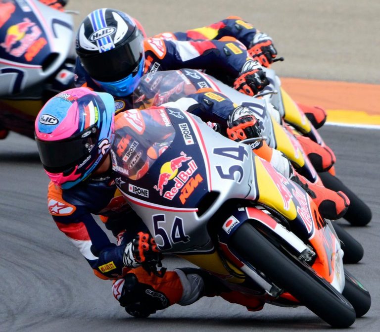 Cepat Beradaptasi, Veda Ega Pratama Start Dari Grid Keempat di Red Bull Rookies Cup Aragon!