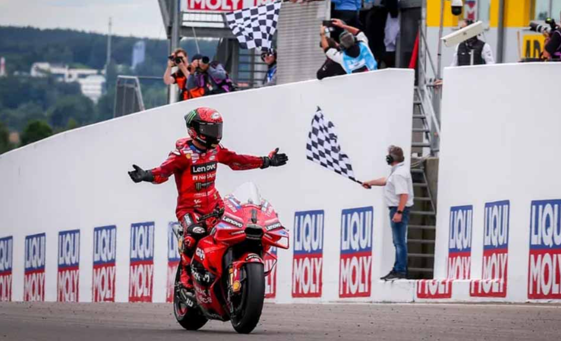 Casey Stoner Nilai Ducati Akan Tetap Tangguh Meskipun Aturan Baru CC Lebih Kecil!