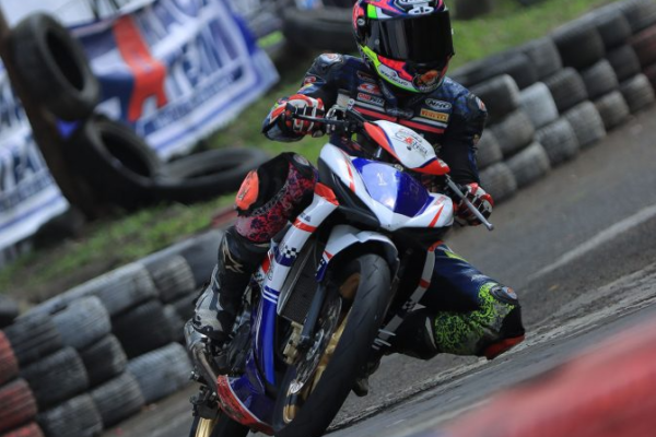 Ikut Panaskan Mr Pulley Sumber Production Road Race, Alfi Husni Kuasai QTT MP1 dan Bebek Tiet 116